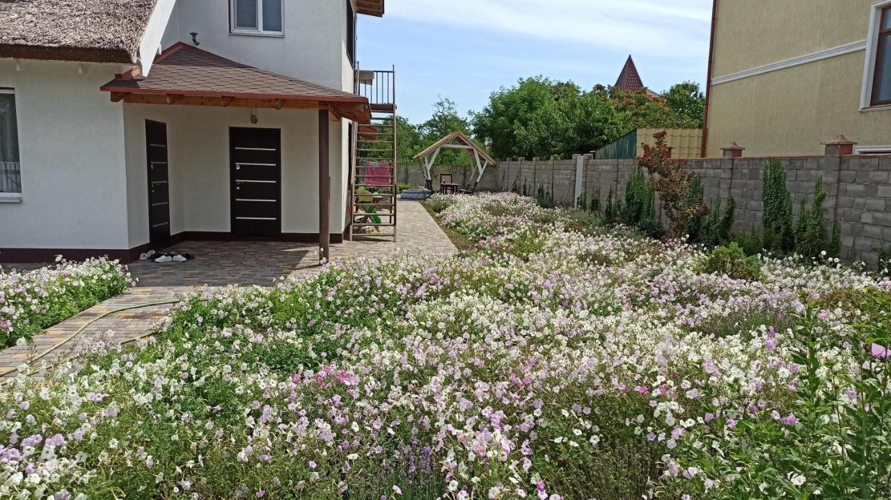 Eco House Hotel ชรอโนมอสค์ ภายนอก รูปภาพ