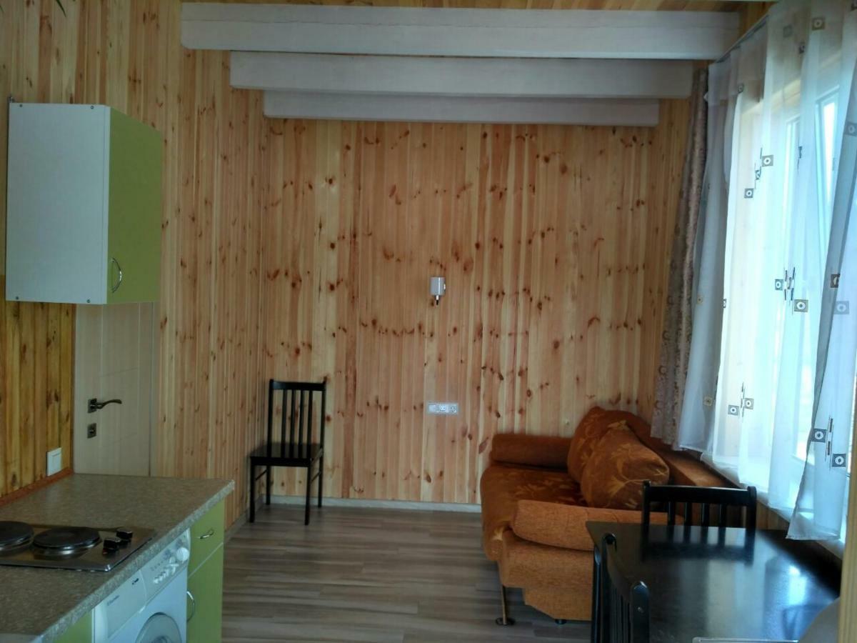 Eco House Hotel ชรอโนมอสค์ ภายนอก รูปภาพ